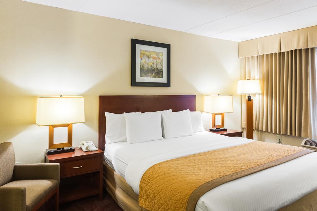 Clarion Hotel Somerset - New Brunswick Екстер'єр фото