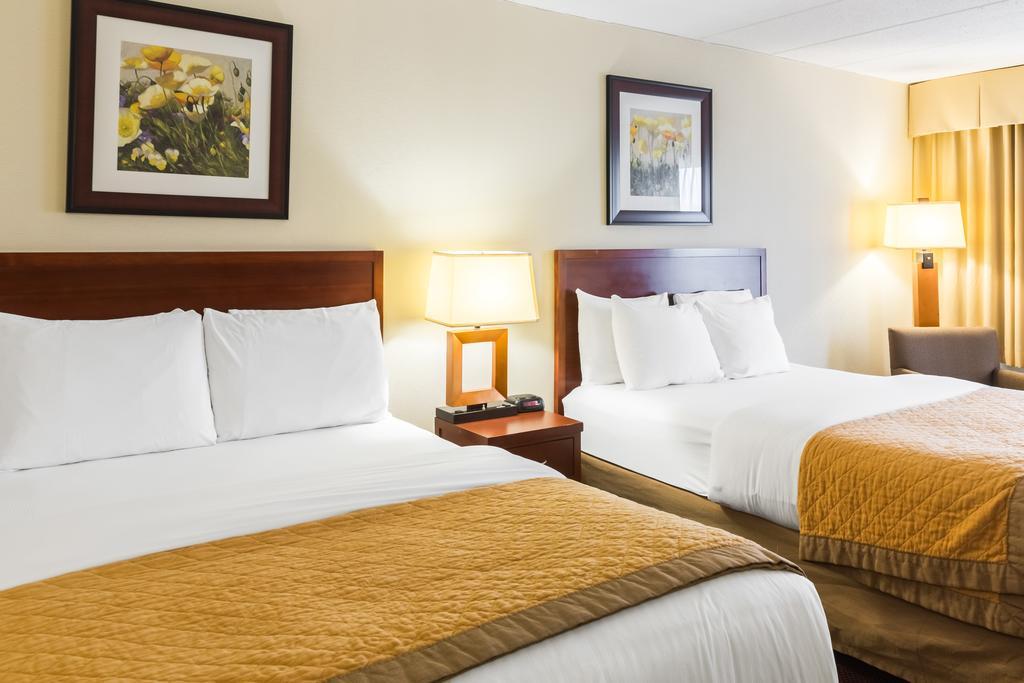 Clarion Hotel Somerset - New Brunswick Екстер'єр фото