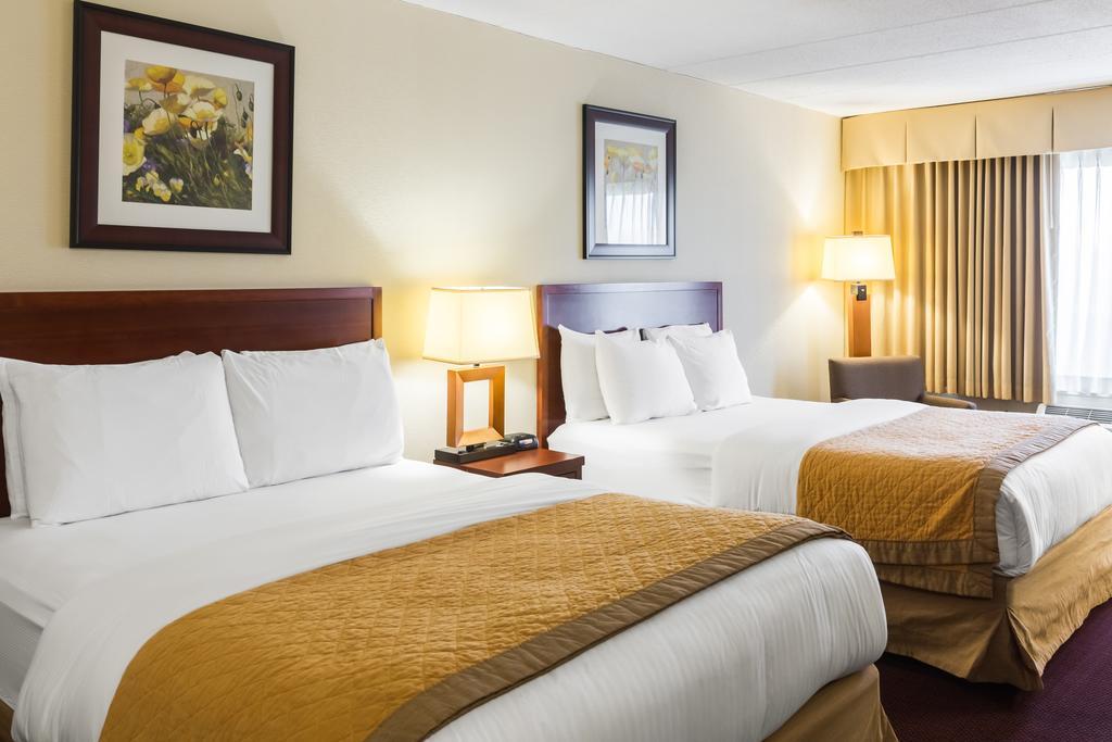 Clarion Hotel Somerset - New Brunswick Екстер'єр фото