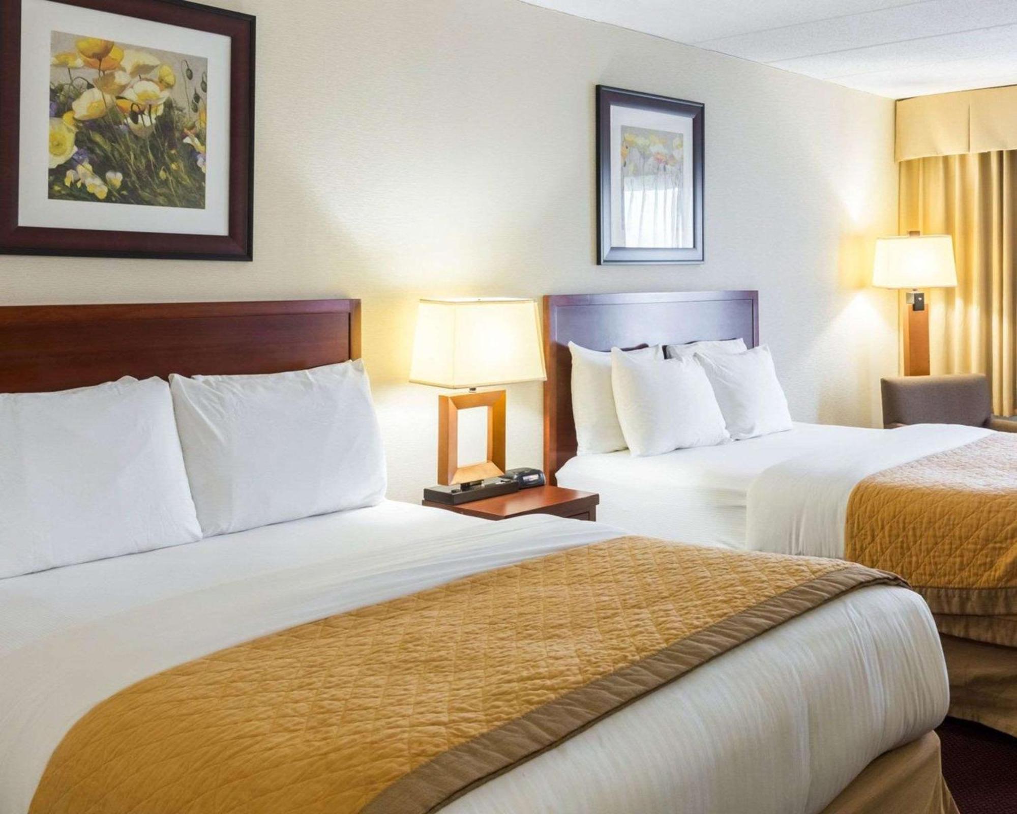 Clarion Hotel Somerset - New Brunswick Екстер'єр фото
