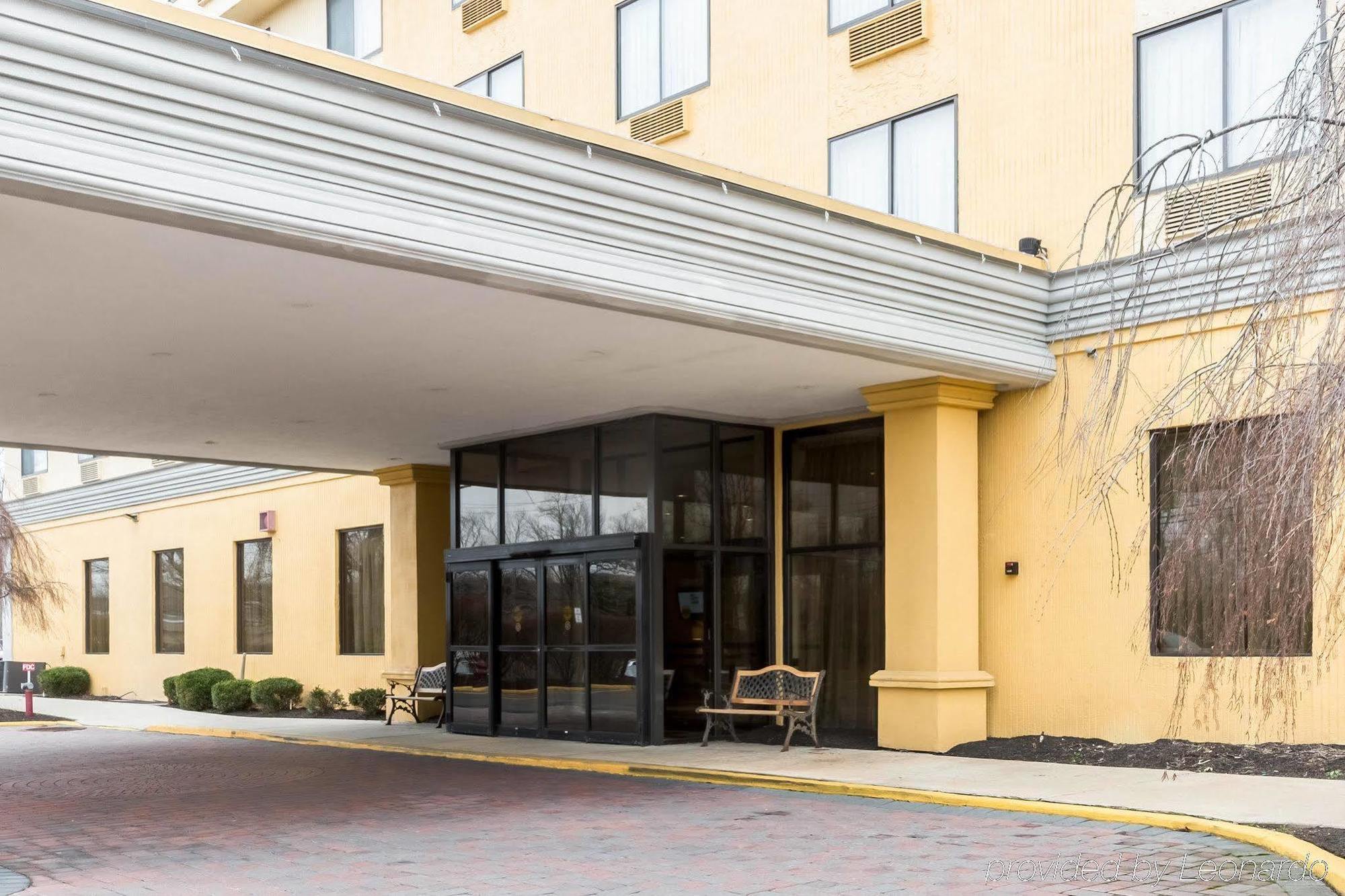 Clarion Hotel Somerset - New Brunswick Екстер'єр фото
