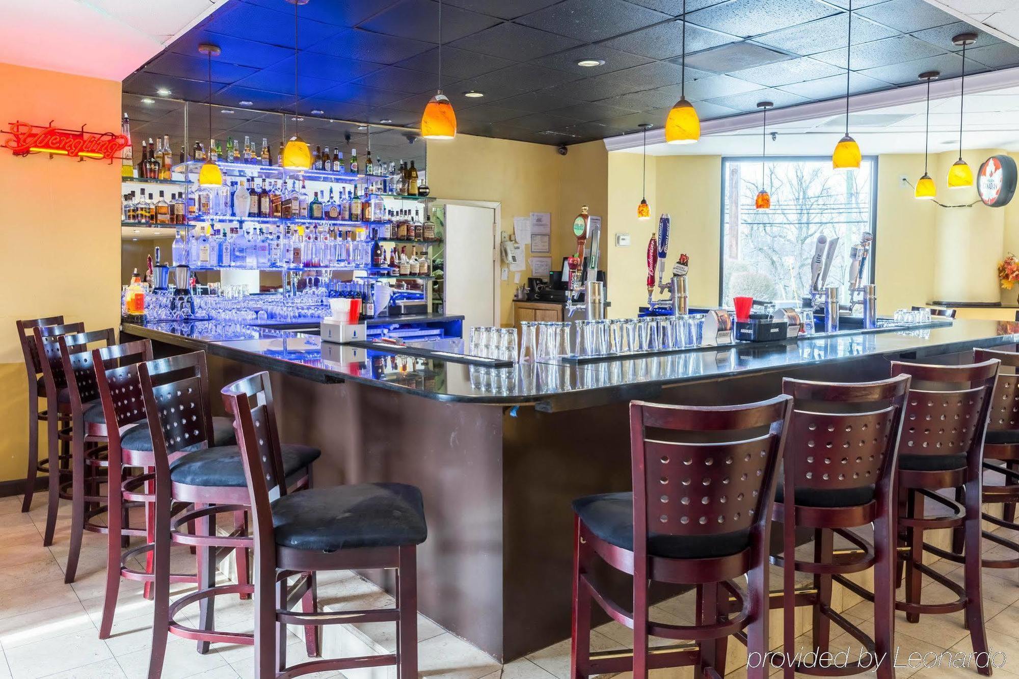 Clarion Hotel Somerset - New Brunswick Екстер'єр фото